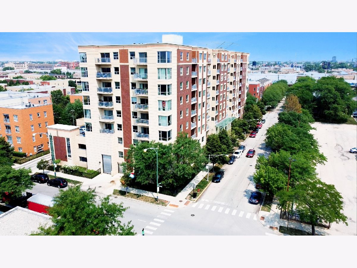 Condominiums Rented Westhaven Park Chicago Illinois, 100 Hermitage