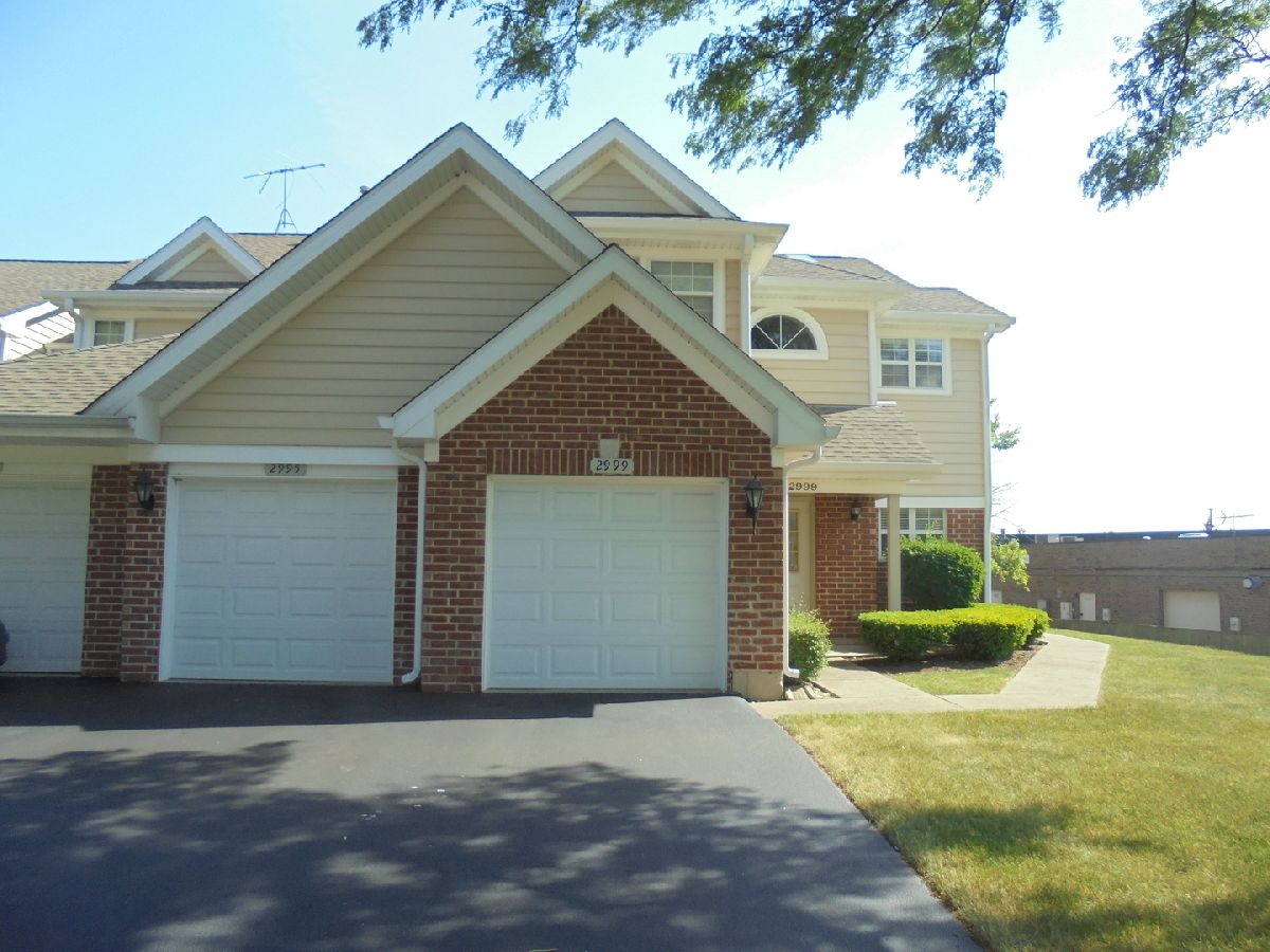 Townhomes & Condos Rented Heatherwood North Schaumburg Illinois, 2995 Heatherwood