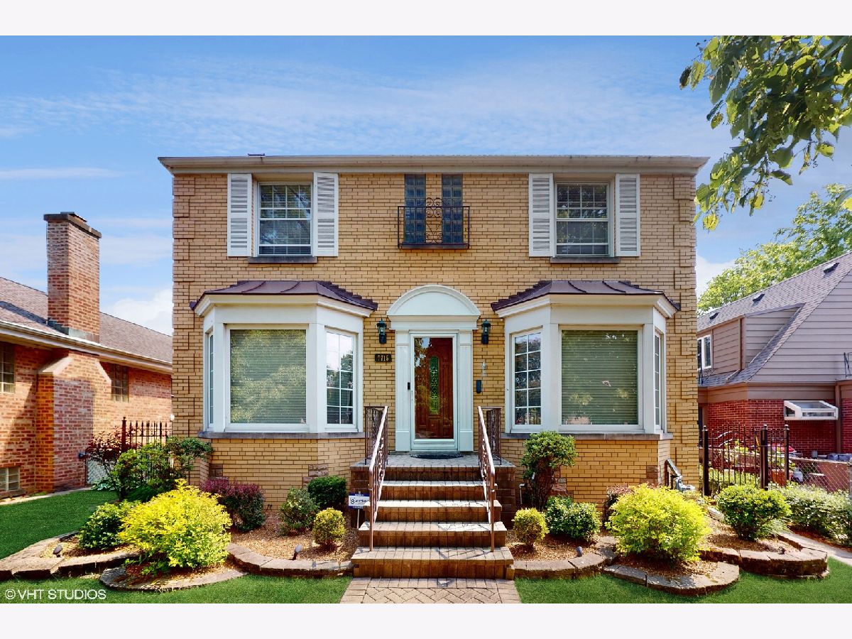 Homes & Condos & Townhomes Sold River Forest Manor Elmwood Park Illinois, 7715 Armitage