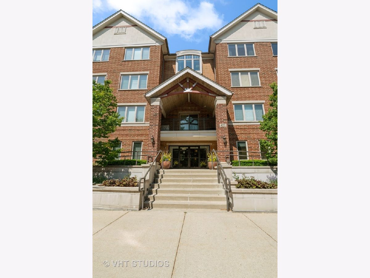 Condominiums Sold Lincolnshire Place Lincolnshire Illinois, 450 Village Green