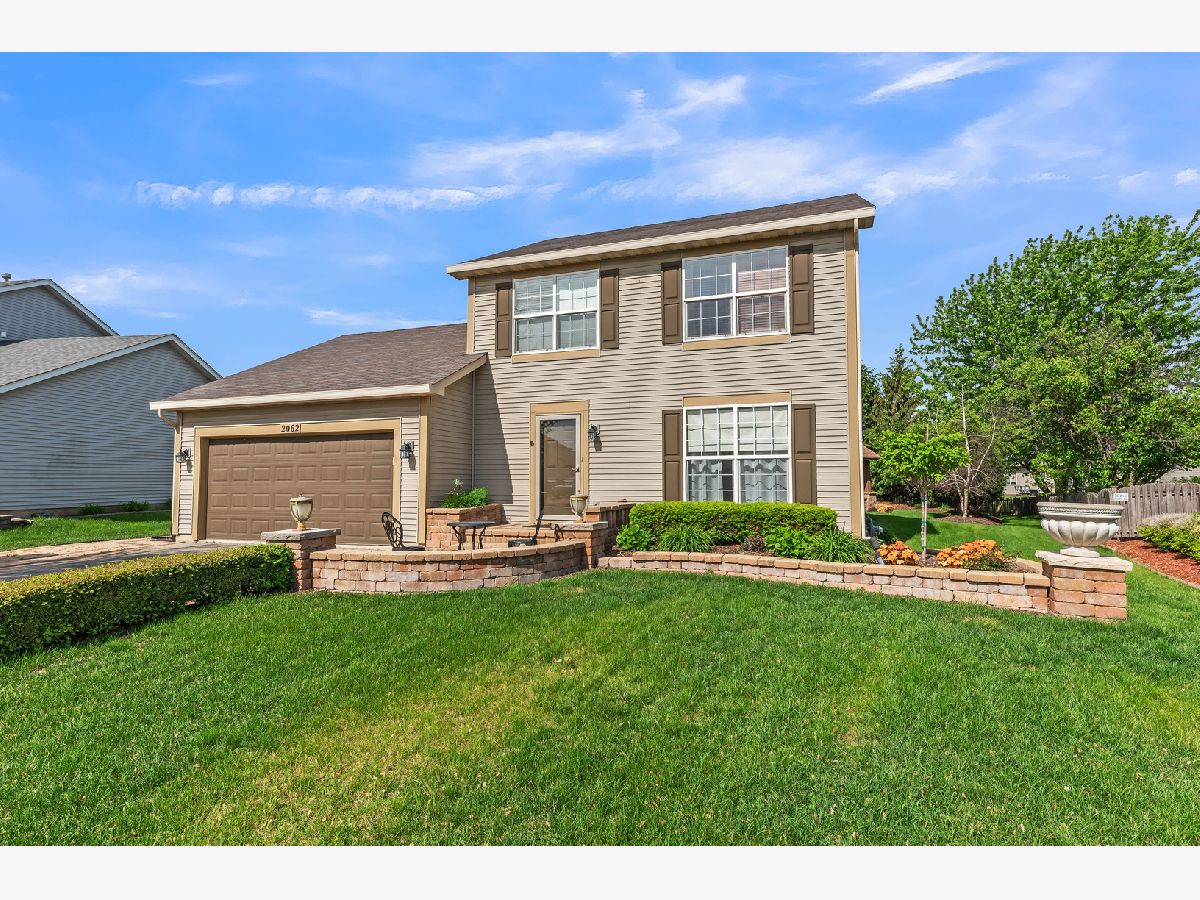 Townhomes & Homes Rented Lakewood Creek Montgomery Illinois, 2062 Kathleen