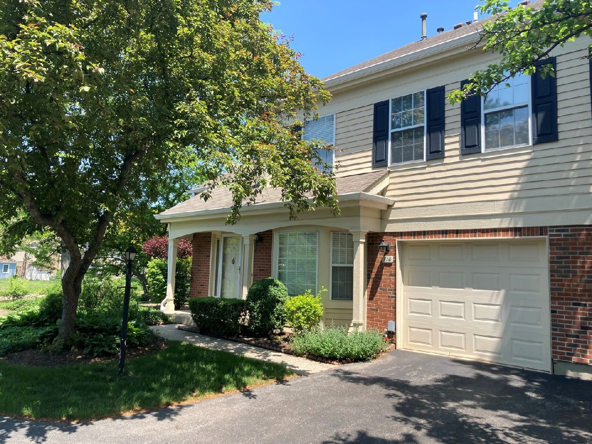 Townhomes Rented Bent Creek Palatine Illinois, 114 Bent Creek