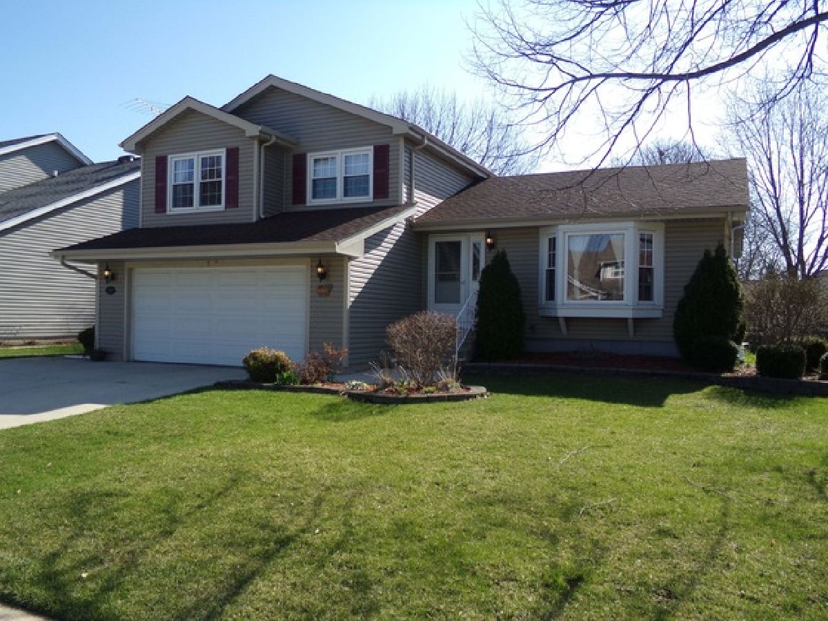Homes Rented Windemere Elk Grove Village Illinois, 773 Cardinal