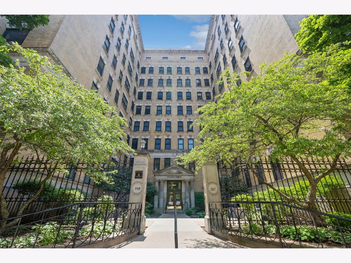 Condominiums Sold Greenbriar Chicago Illinois, 559 Surf