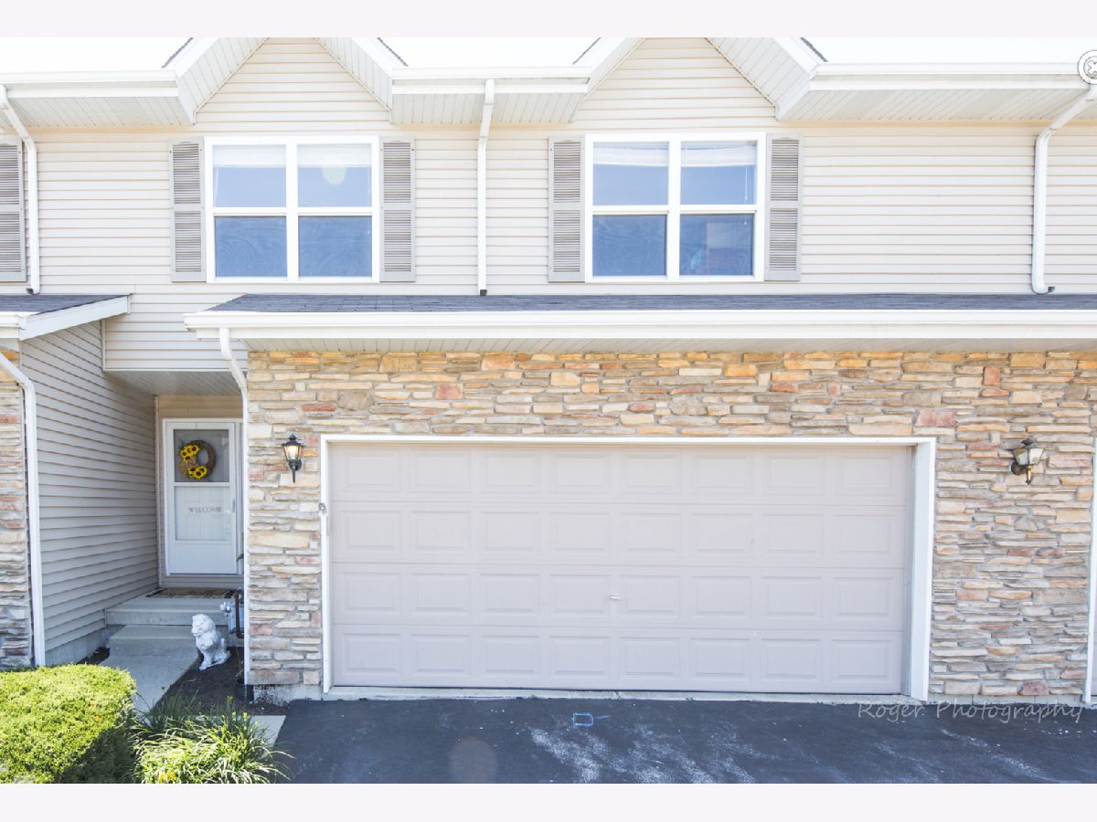 Homes & Townhomes & Condos Rented Townsend Woods Sycamore Illinois, 1143 Alexandria