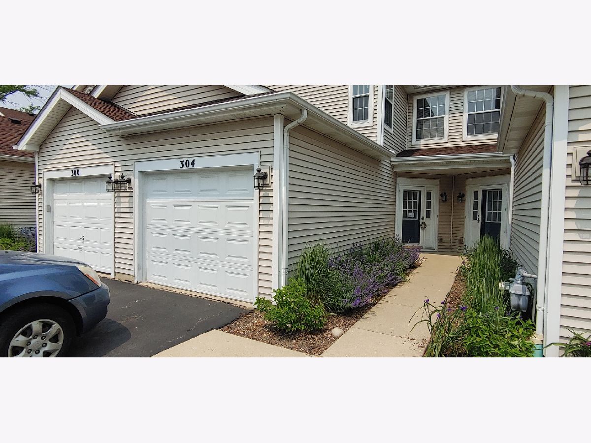 Townhomes Rented Meribel Schaumburg Illinois, 304 Glen Leven