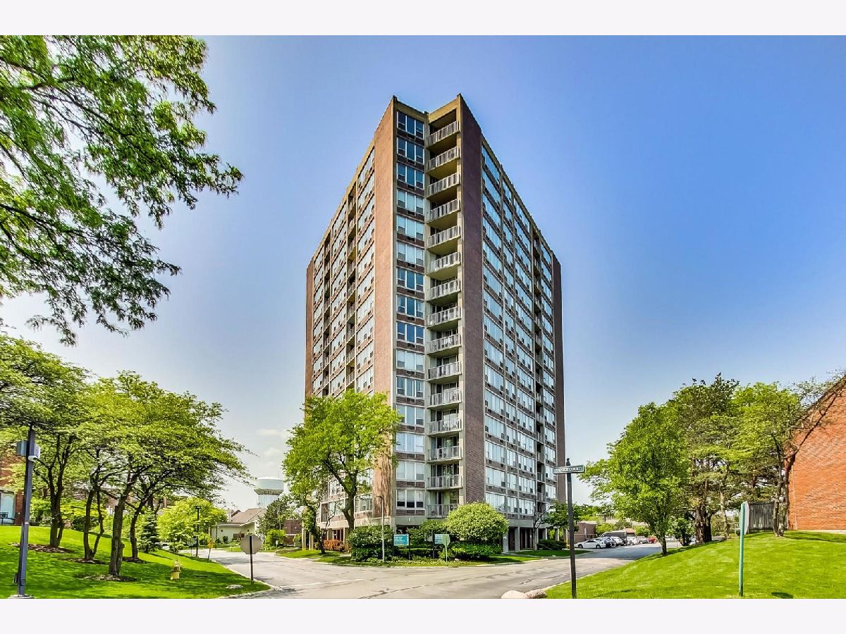 Triumvera Glenview IL, Condos & Townhomes For Sale & For Rent Sadie