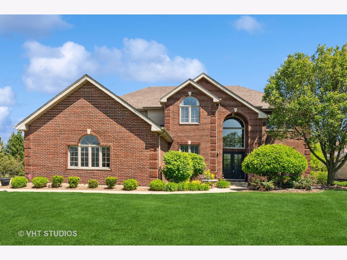 Homes & Condos & Townhomes Sold Old Castle South Mokena Illinois, 11344 Abbey