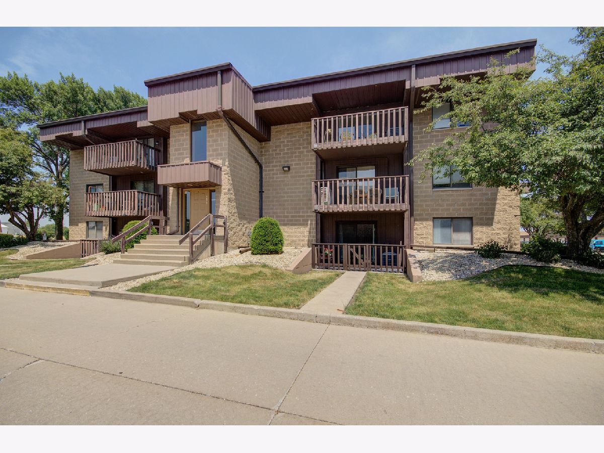Condominiums Sold Rock Run Terrace Crest Hill Illinois, 1472 Rock Run