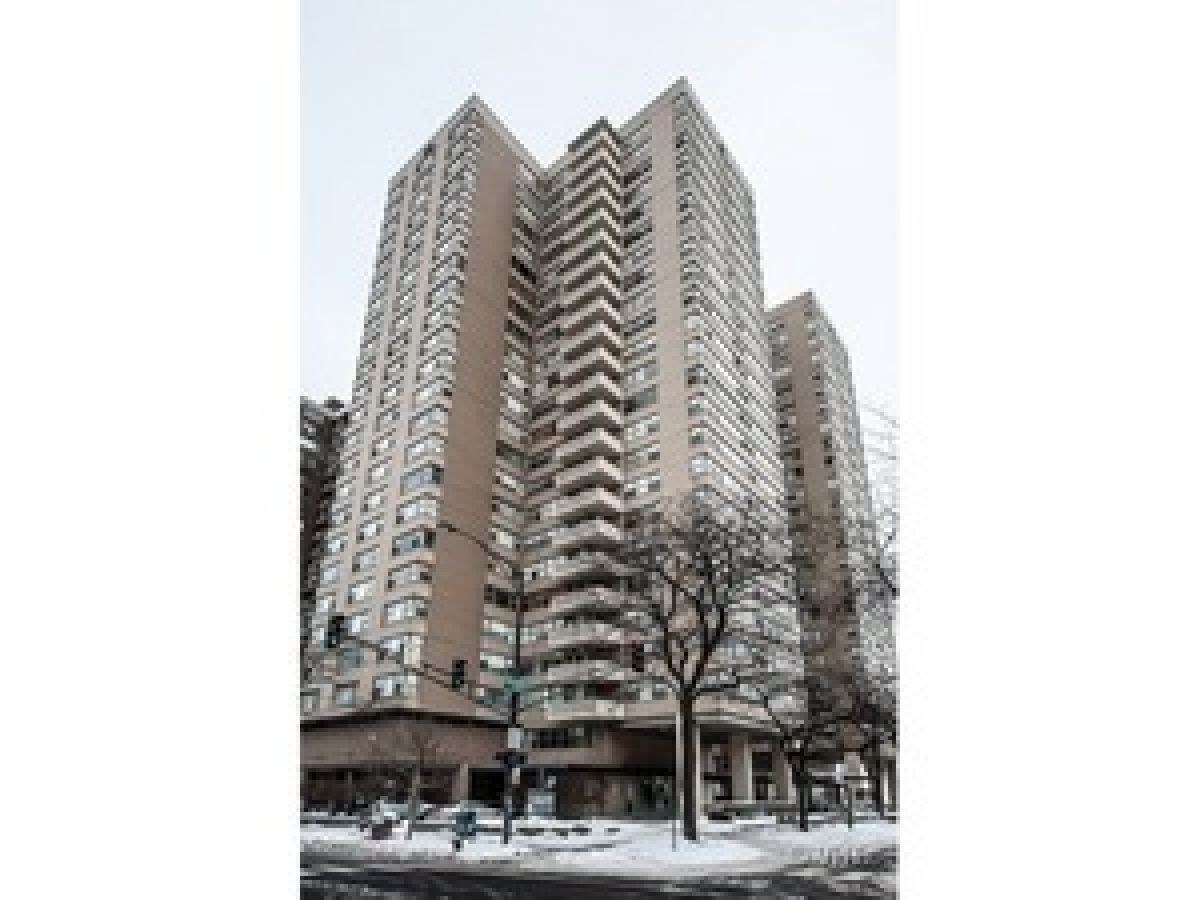 Condominiums Rented Shoreline Towers Chicago Illinois, 6301 Sheridan