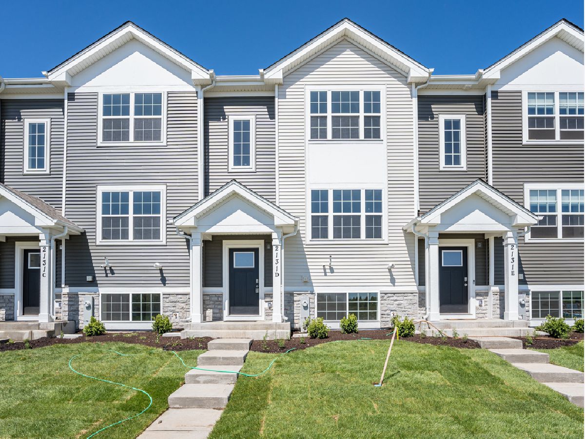 Condos & Townhomes & Homes Rented Stonewater Wonder Lake Illinois, 2131 Sassafras