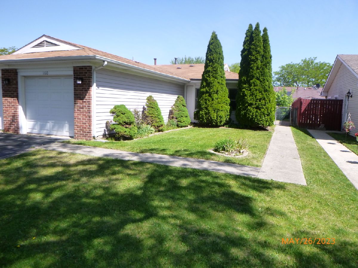 Condos & Townhomes & Homes Sold Pheasant Trails Glendale Heights Illinois, 160 Stevenson