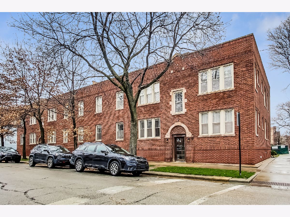 Condos & Townhomes & Homes Rented Roscoe Village Chicago Illinois, 2236 School