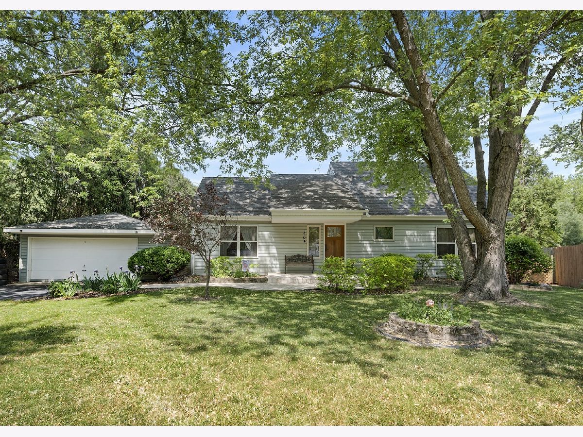 Homes Sold Orchard Heights Mchenry Illinois, 1704 Hawthorne