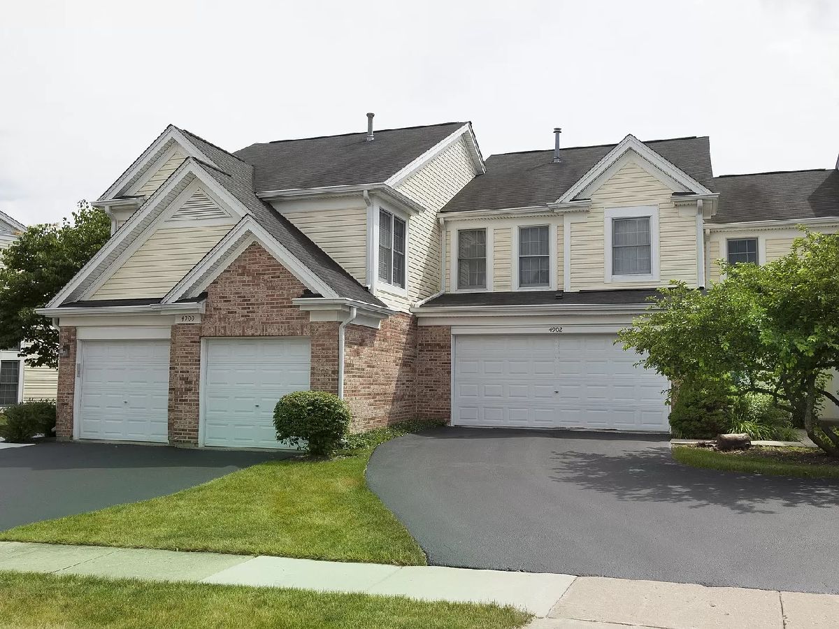 Townhomes Rented Prestwick Place Hoffman Estates Illinois, 4902 Turnberry