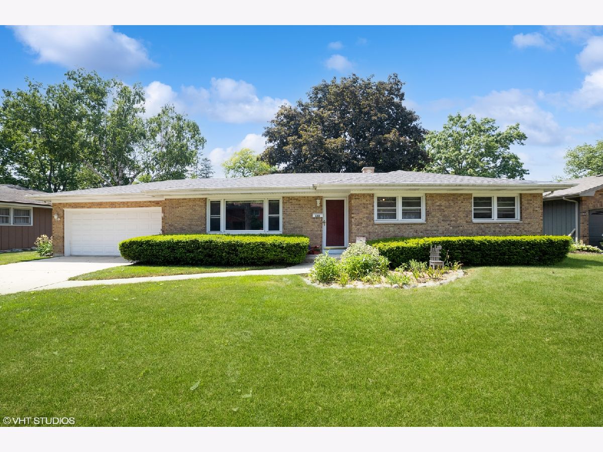 Homes & Condos & Townhomes Sold Lords Park Manor Elgin Illinois, 680 Carlton