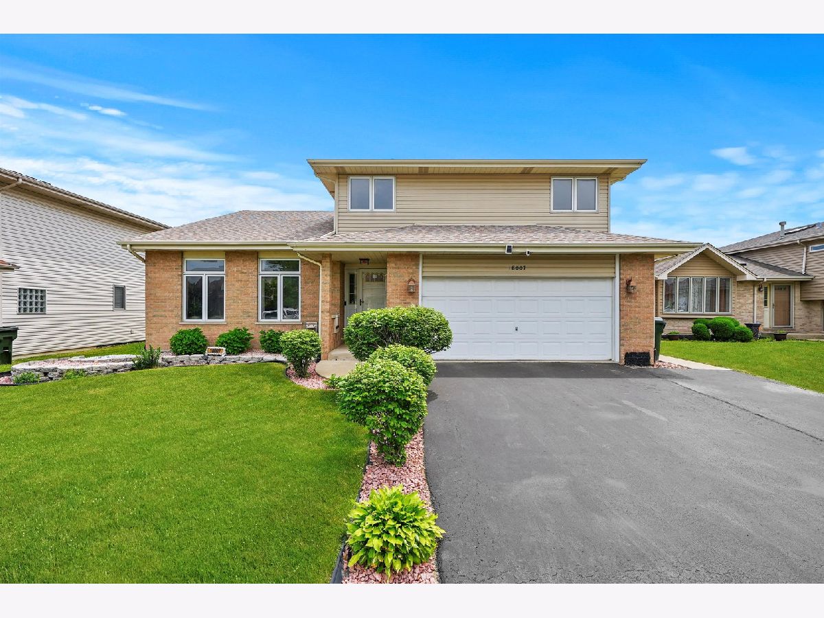 Homes & Condos & Townhomes Sold Fawn Ridge Country Club Hills Illinois, 18007 Poplar
