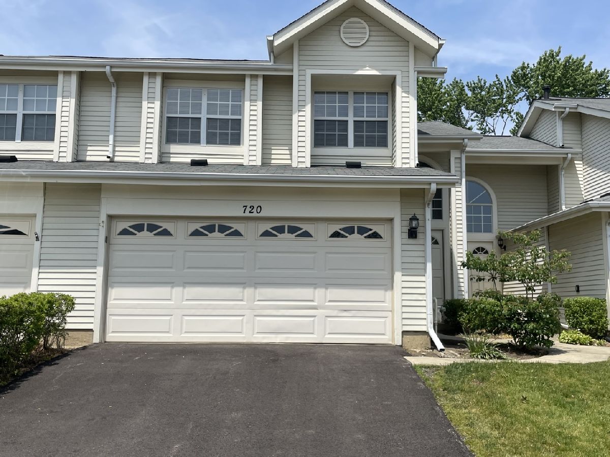 Townhomes & Homes Rented Weathersfield North Schaumburg Illinois, 720 Sturnbridge