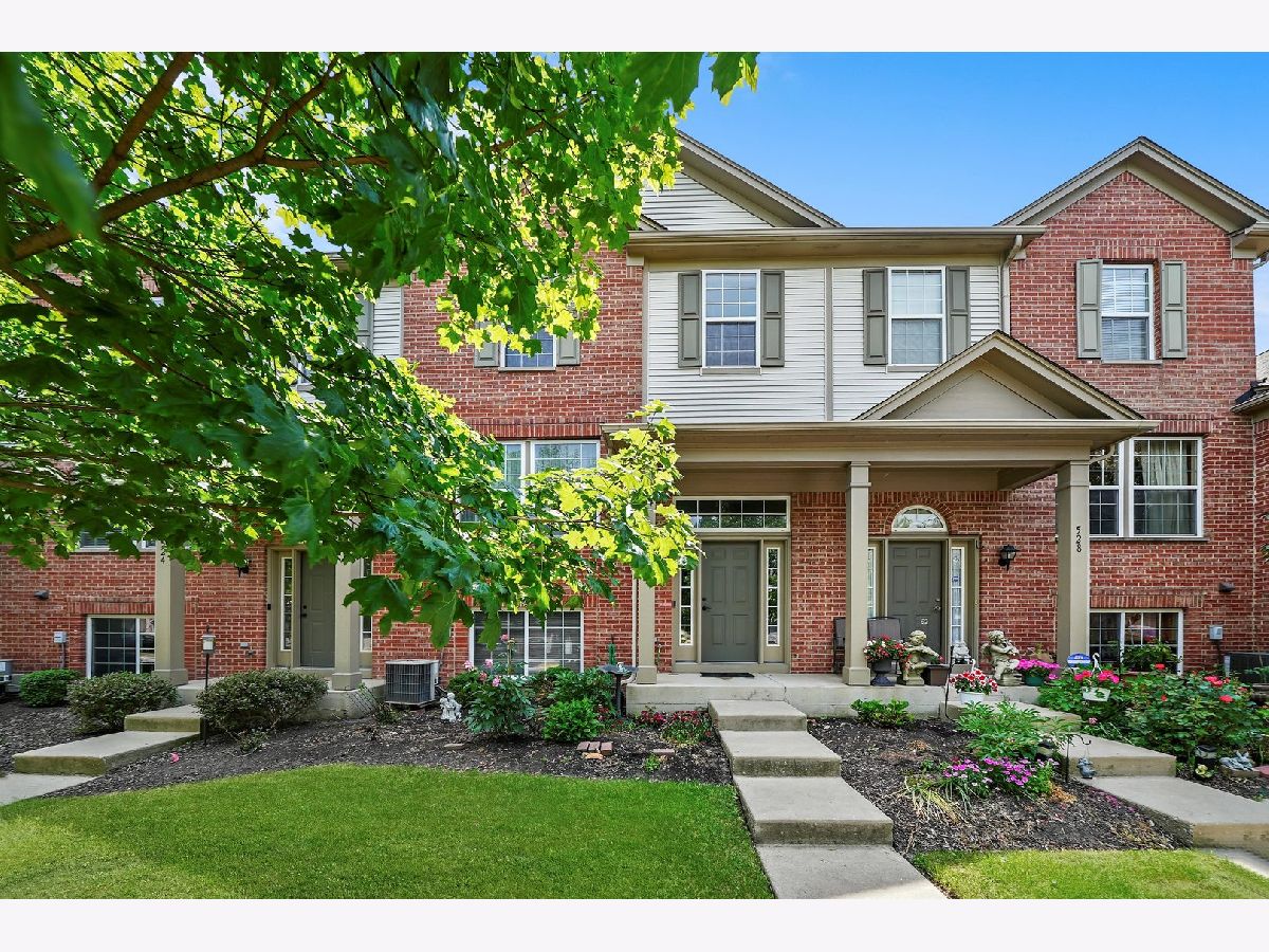 Townhomes & Condos Sold Madison Park Aurora Illinois, 526 Metropolitan