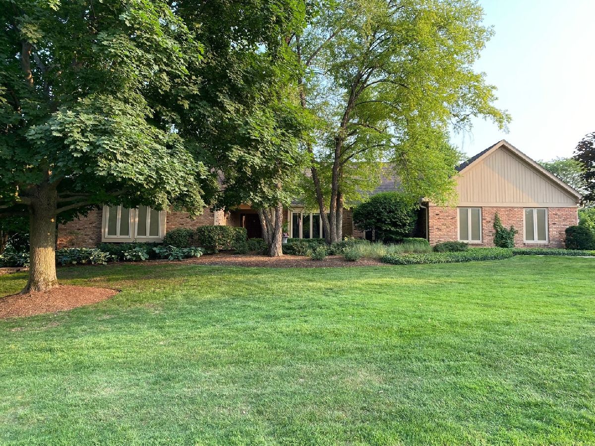 Homes Sold Cheviot Hills Inverness Illinois, 685 Skye