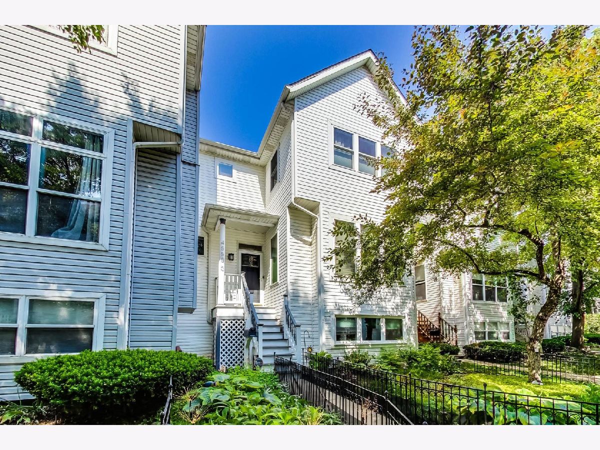 Townhomes & Homes Sold Terraces Of Old Irving Chicago Illinois, 4550 Hutchinson