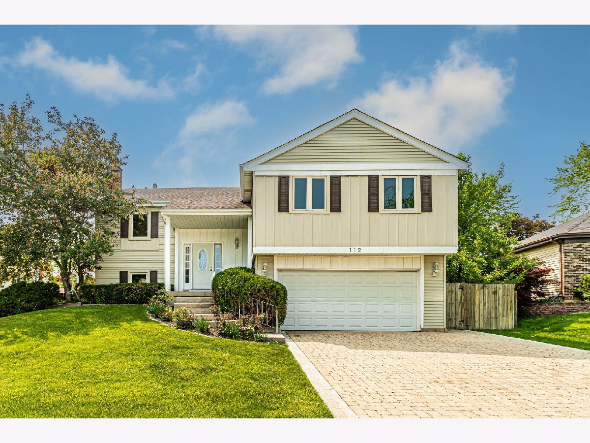 Homes Rented Northwoods Buffalo Grove Illinois, 112 Lilac