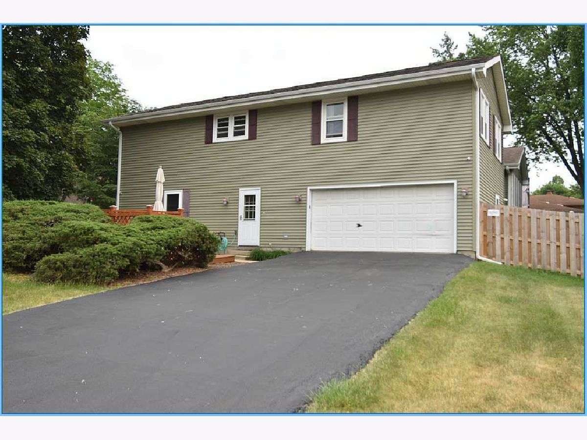 Homes & Condos & Townhomes Rented Breton Manor Batavia Illinois, 641 Sylvan