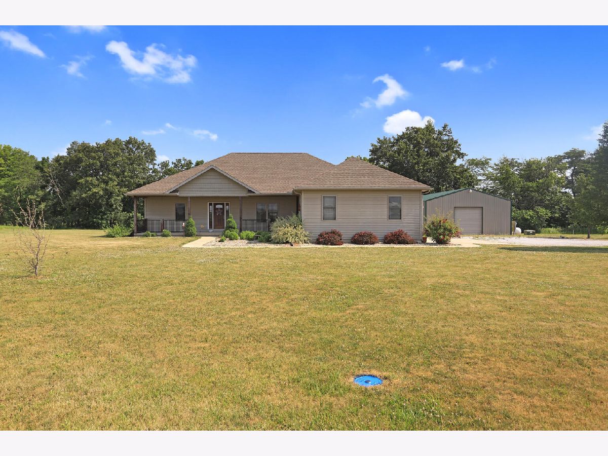  Sold Oakland Illinois, 27385 State Highway 133