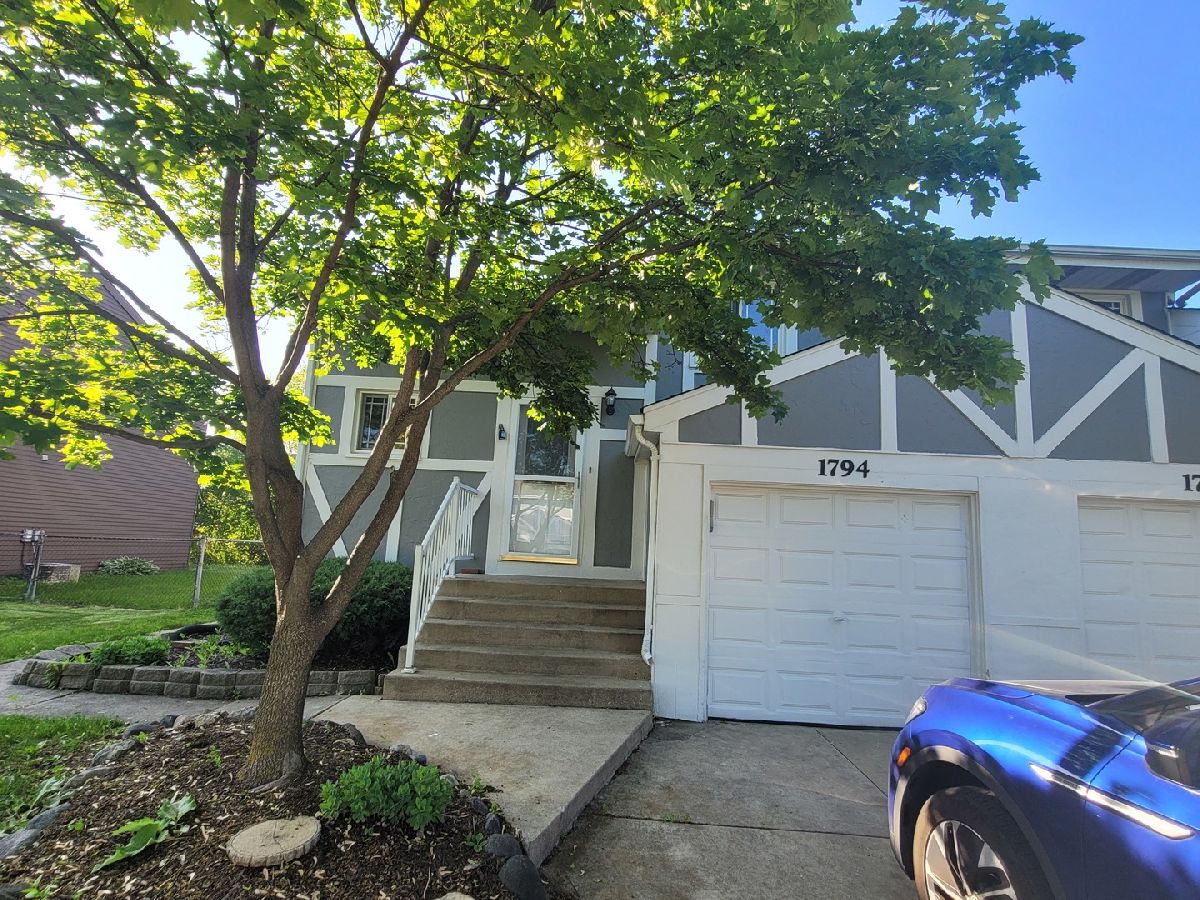 Townhomes & Homes Rented The Groves Hanover Park Illinois, 1794 Howe