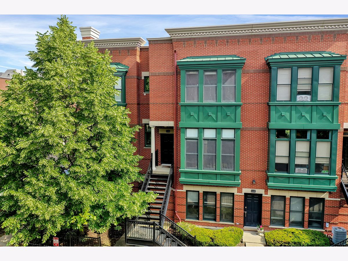 Townhomes Sold Palatine Station Palatine Illinois, 146 Rose
