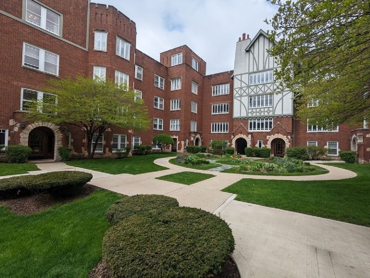 Condos & Townhomes Sold Park Gables Chicago Illinois, 2476 Estes