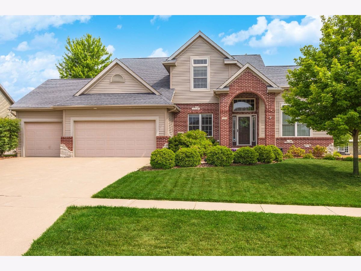 Homes & Condos & Townhomes Sold Eagle View South Bloomington Illinois, 3918 Anabelle