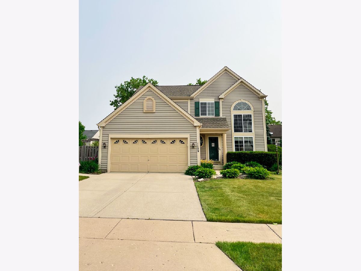 Townhomes & Condos & Homes Rented Dawson Mill Algonquin Illinois, 1149 Sawmill