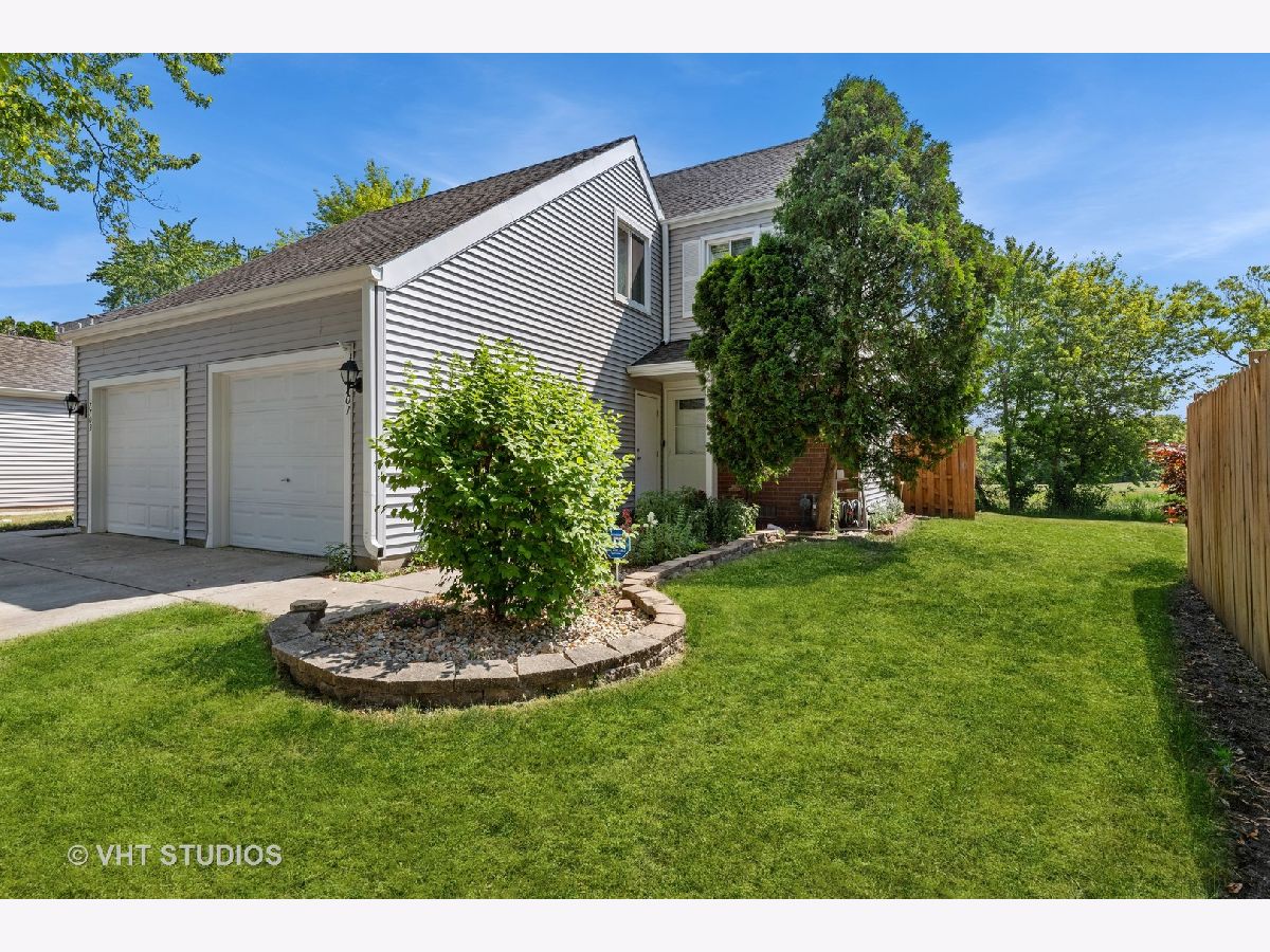 Townhomes Rented Liberty Square Hanover Park Illinois, 7701 Bolton