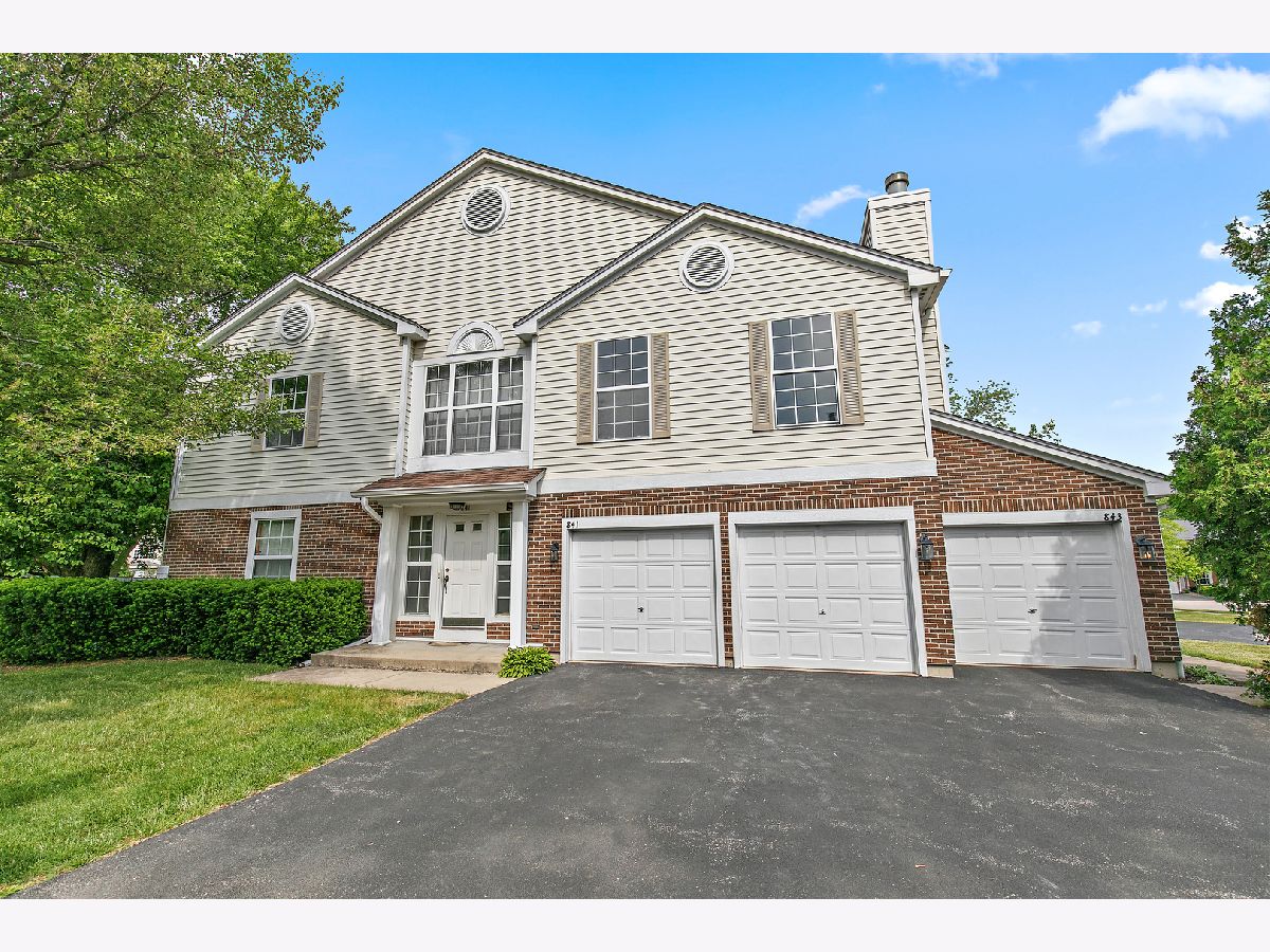 Townhomes Sold Carriages Vernon Hills Illinois, 841 Kalamazoo