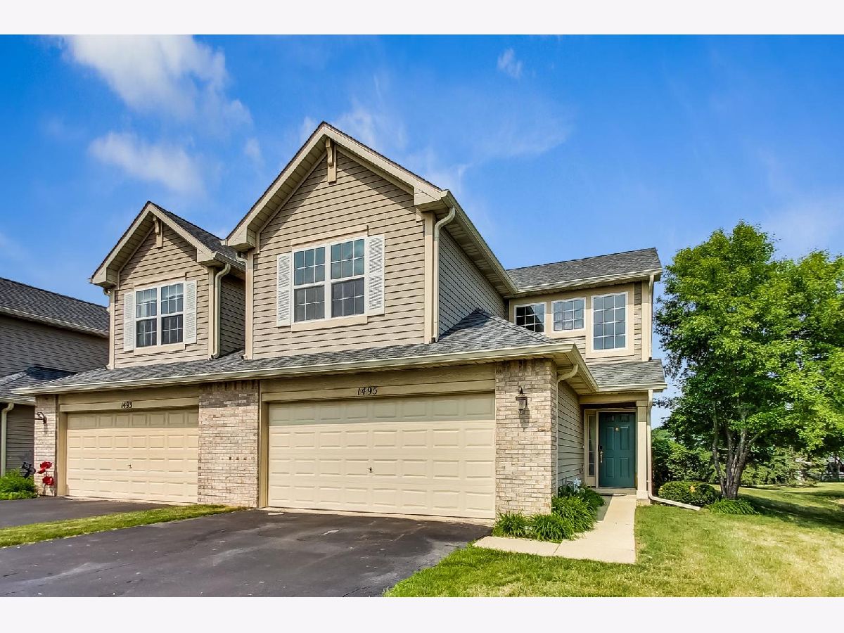 Townhomes Sold Fields Of Cambridge Waukegan Illinois, 1495 Candlestick