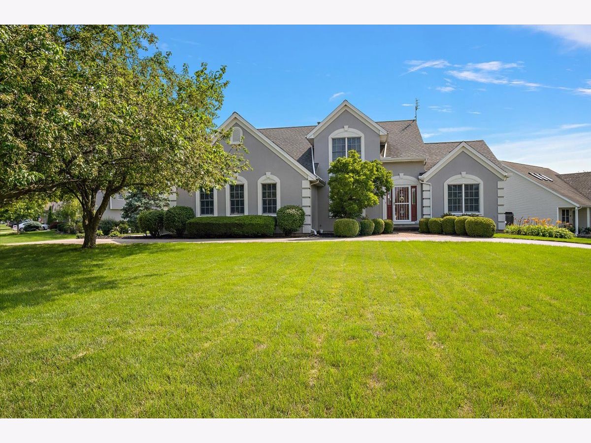 Homes Sold White Eagle Bloomington Illinois, 1005 Saddlebrook