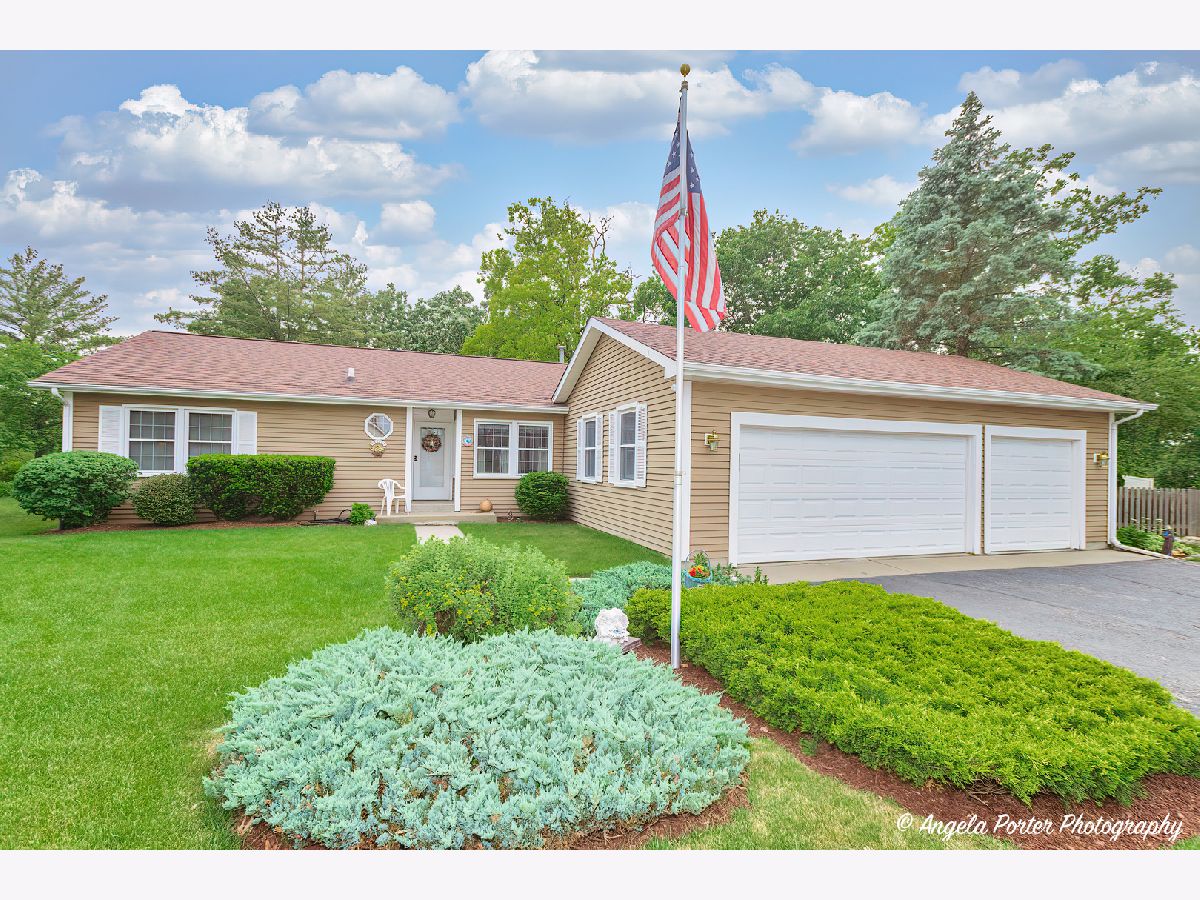 Homes Sold Pine Hill Lake Antioch Illinois, 326 Oak Hill