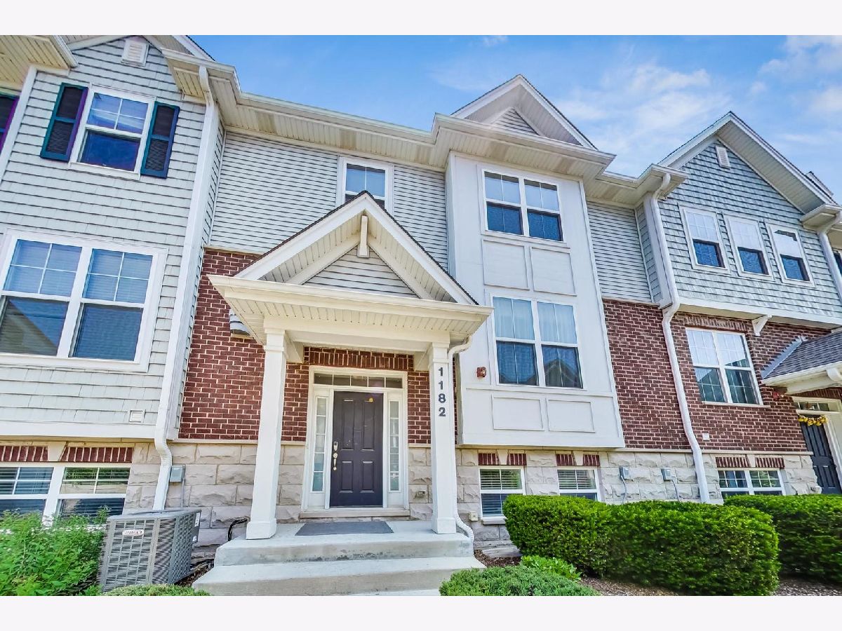 Condos & Townhomes Sold Colfax Crossing Des Plaines Illinois, 1182 Evergreen