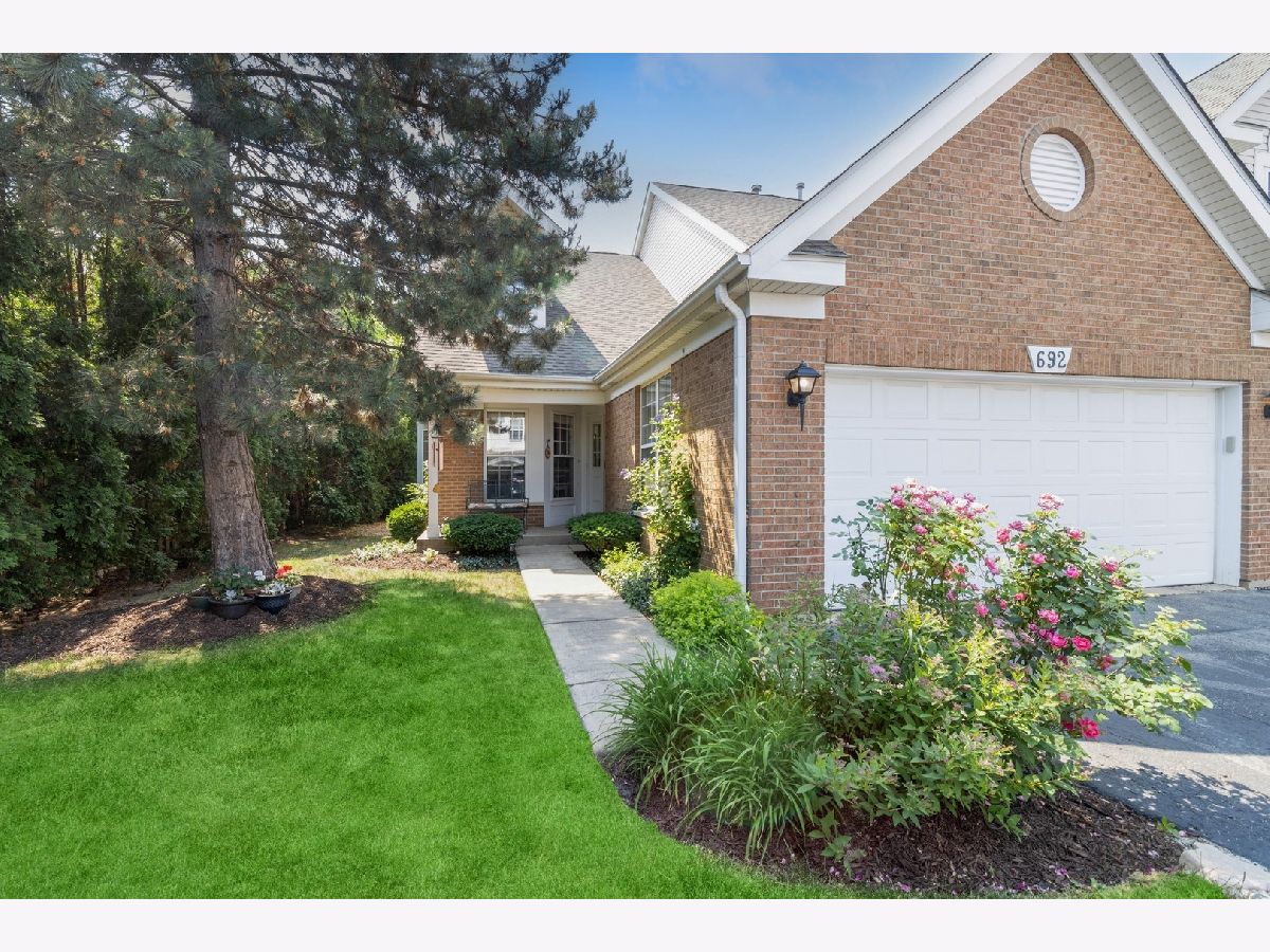 Townhomes Sold Citadel On The Pond Westmont Illinois, 692 Citadel