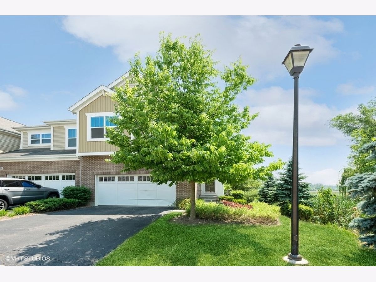 Townhomes Sold Lexington Hills Palatine Illinois, 15 Preserve