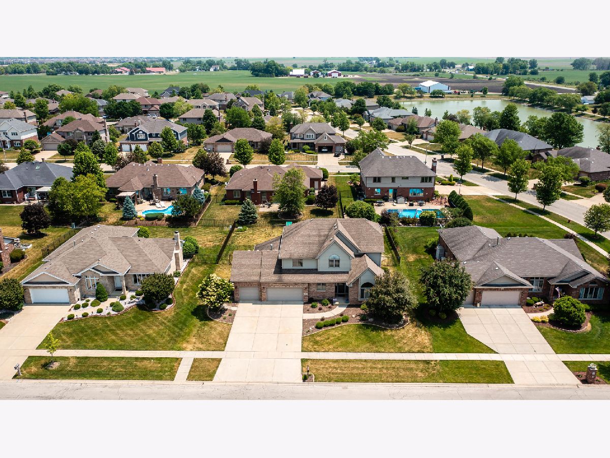 Homes Sold Taylor Glen New Lenox Illinois, 2912 Taylor Glen
