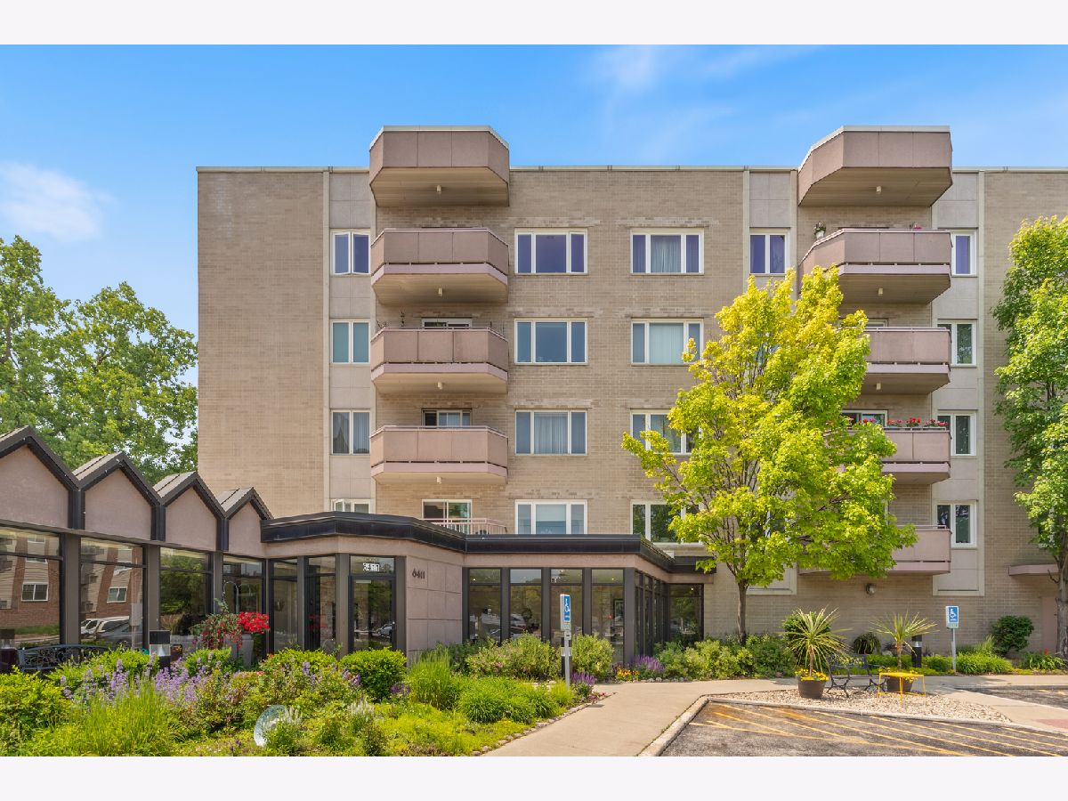 Condominiums Sold Morton House Morton Grove Illinois, 6411 Lincoln
