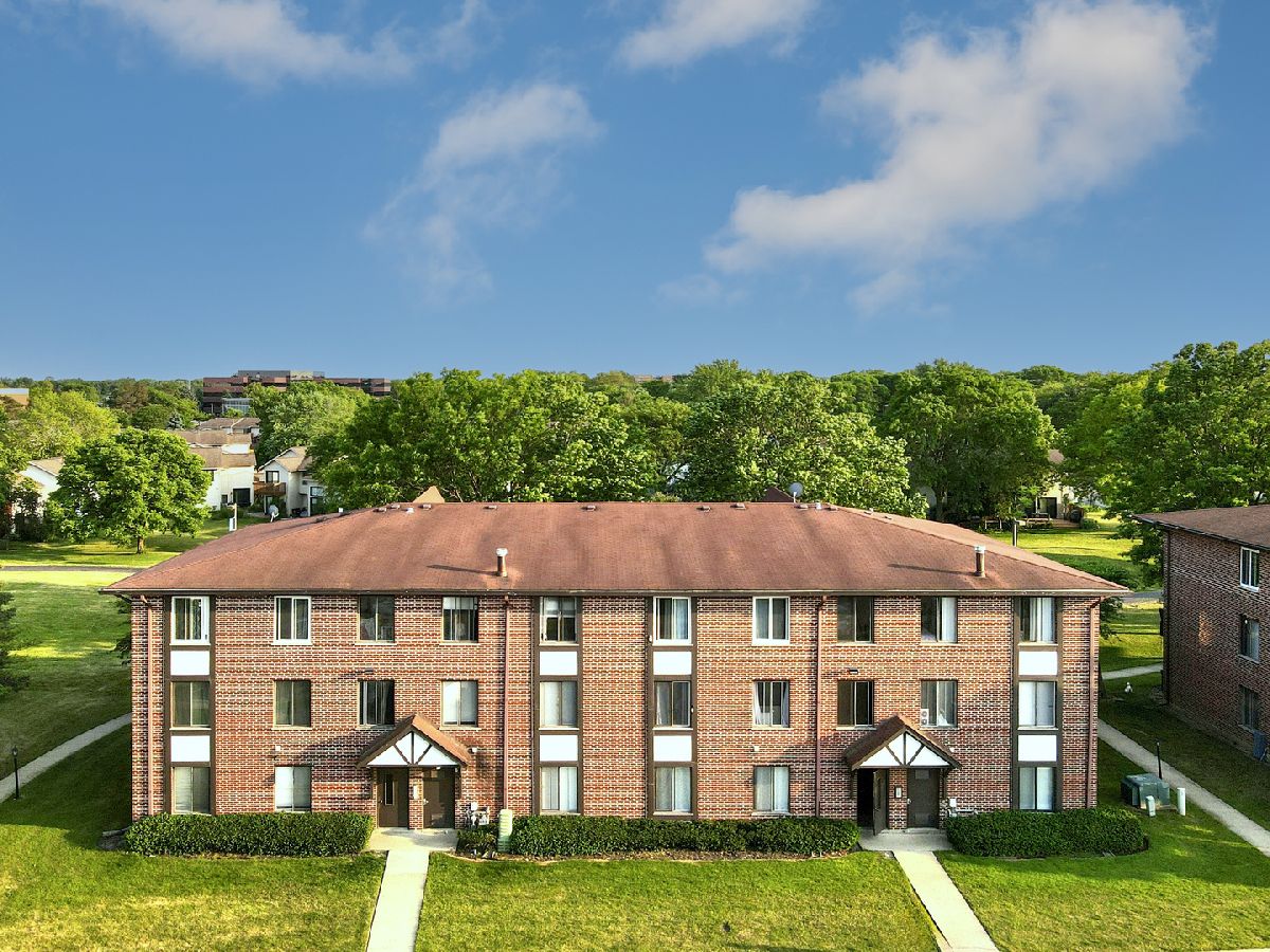 Condos & Townhomes Sold The Willows Vernon Hills Illinois, 12 Crestview