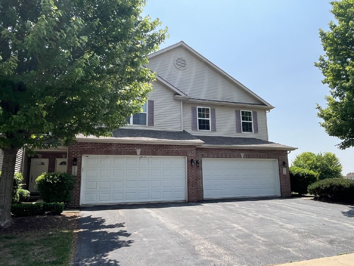 Townhomes Sold Wynstone Village Dekalb Illinois, 268 Bent Grass
