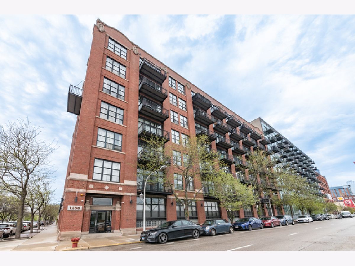 Condominiums Rented West Loop Condominiums Chicago Illinois, 1250 Van Buren