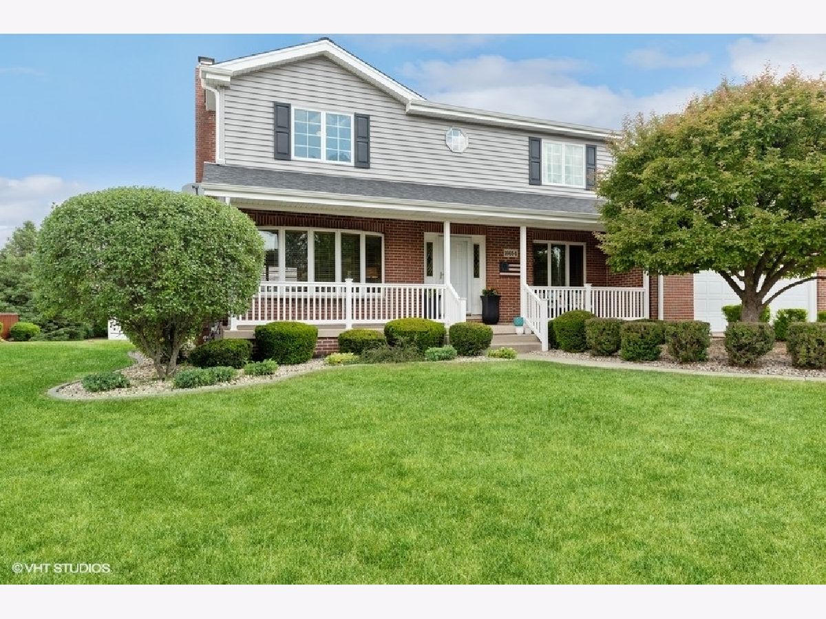 Homes Sold Whispering Pines Lockport Illinois, 16654 Arbor