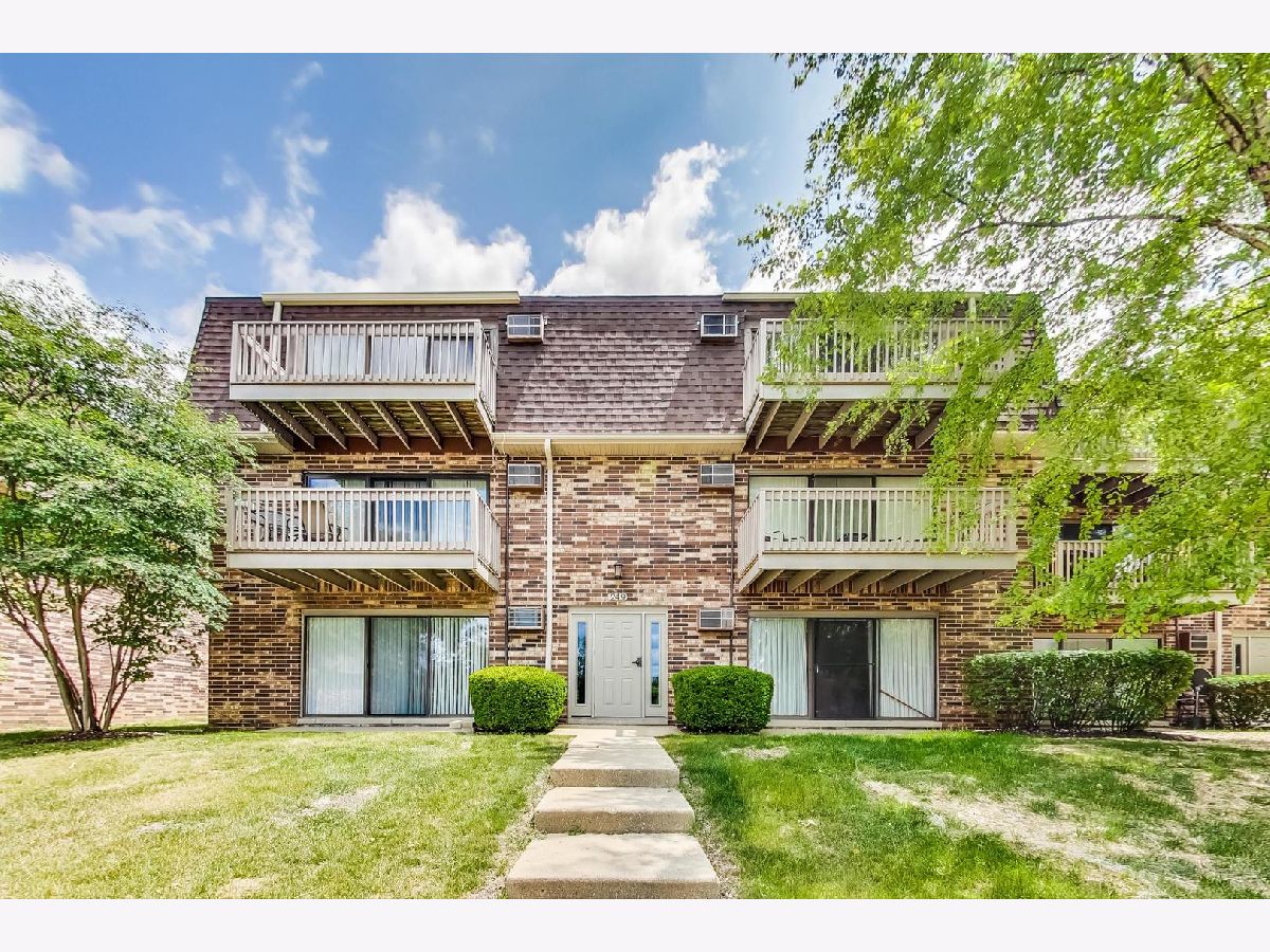 Condominiums Sold Court Of Shorewood Vernon Hills Illinois, 249 Court Of Shorewood