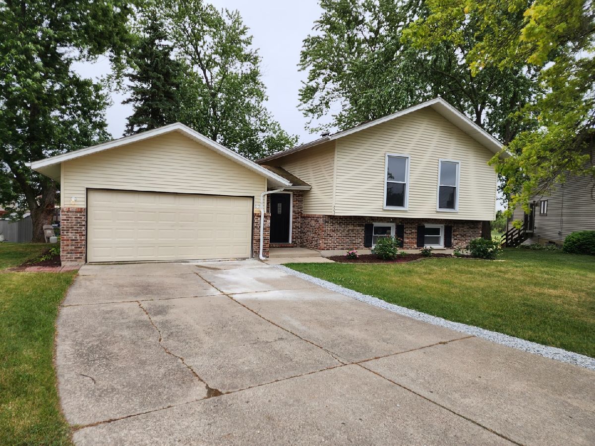  Sold University Park Illinois, 601 Clover