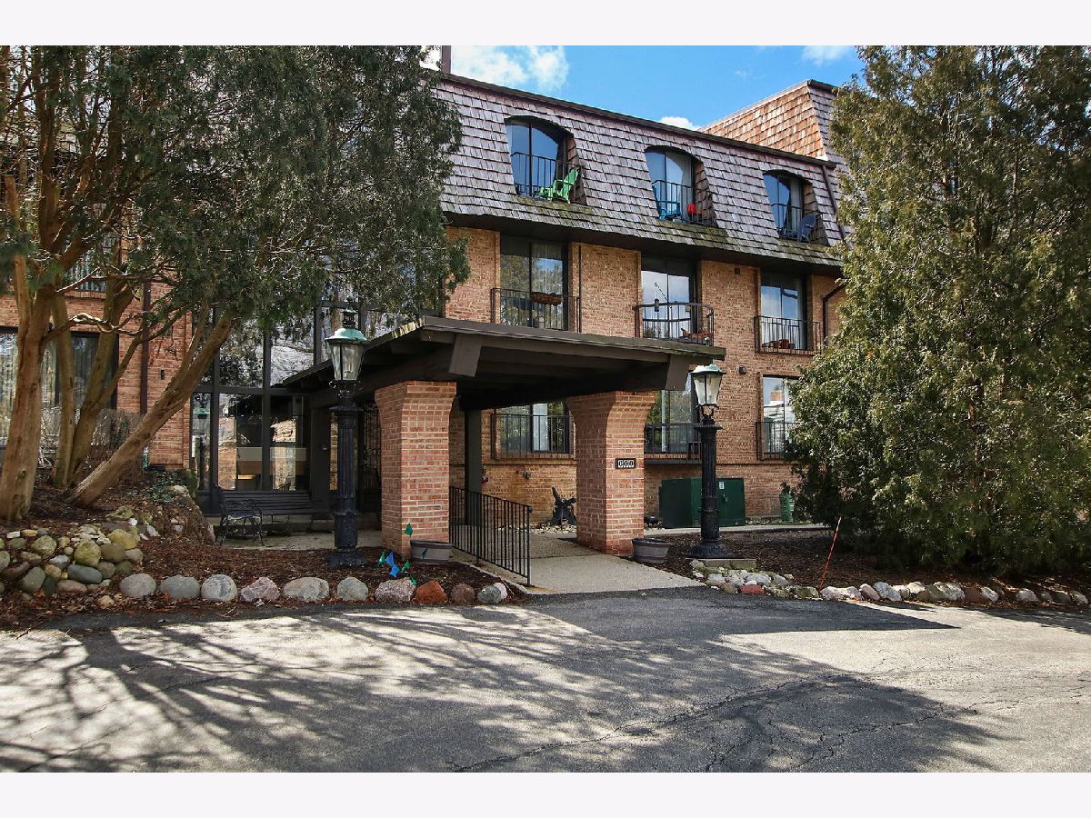 Condos & Townhomes Sold Arbors At Barrington Barrington Illinois, 600 Russell